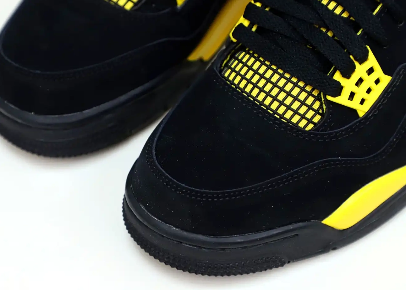 Jordan4 Air  Jordan thunder 2023 0415